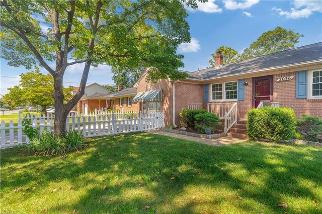 2036 English AVE, Chesapeake, VA 23320