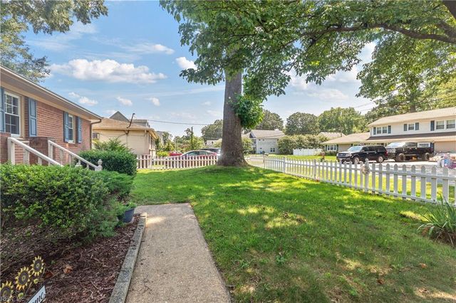 2036 English AVE, Chesapeake, VA 23320