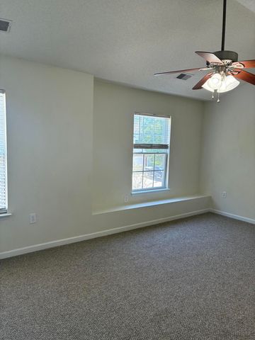 902 Yellow Hawthorn Circle, Summerville, SC 29483