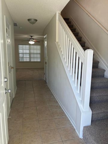 902 Yellow Hawthorn Circle, Summerville, SC 29483