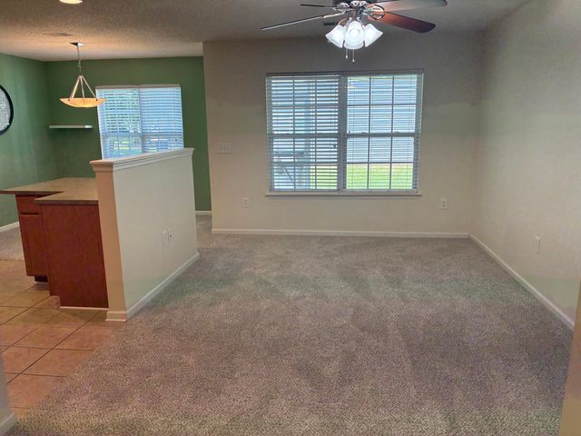 902 Yellow Hawthorn Circle, Summerville, SC 29483