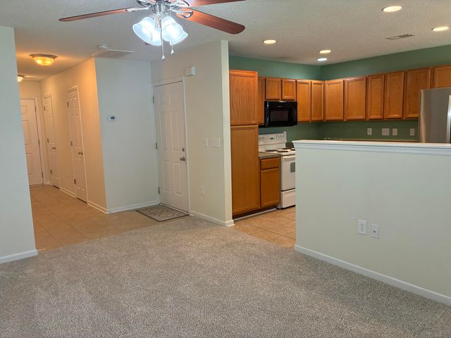 902 Yellow Hawthorn Circle, Summerville, SC 29483