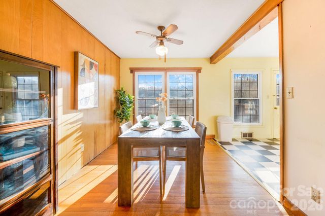 336 Onteora Boulevard, Asheville, NC 28803