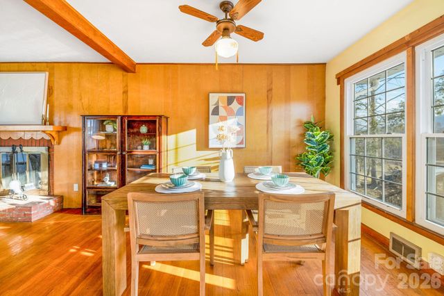 336 Onteora Boulevard, Asheville, NC 28803