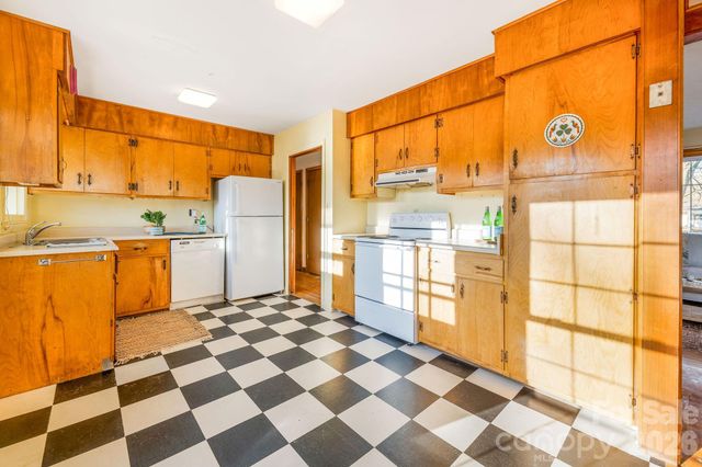 336 Onteora Boulevard, Asheville, NC 28803