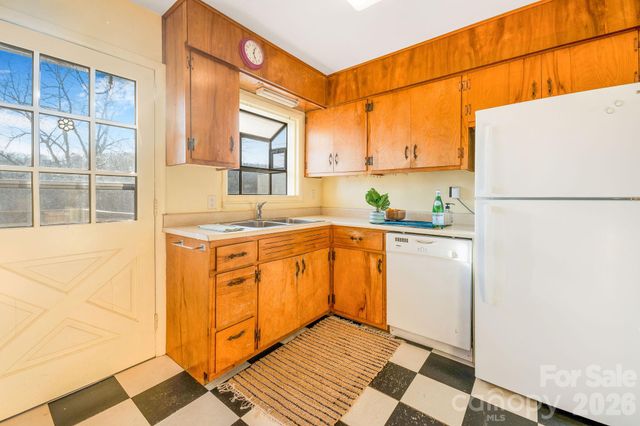 336 Onteora Boulevard, Asheville, NC 28803