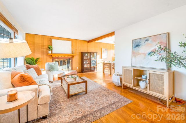 336 Onteora Boulevard, Asheville, NC 28803