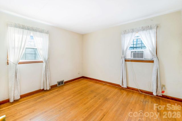 336 Onteora Boulevard, Asheville, NC 28803