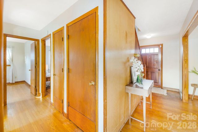 336 Onteora Boulevard, Asheville, NC 28803