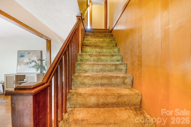 336 Onteora Boulevard, Asheville, NC 28803