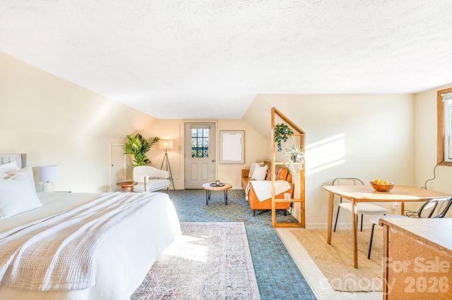 336 Onteora Boulevard, Asheville, NC 28803