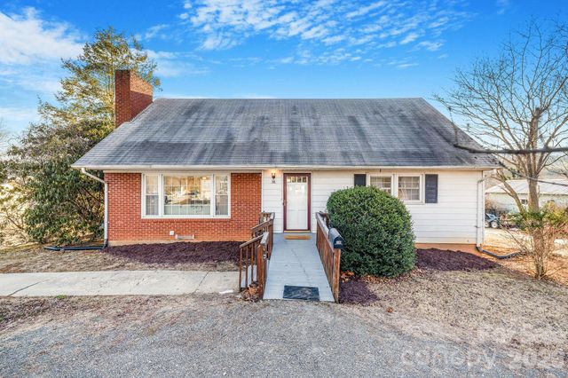 336 Onteora Boulevard, Asheville, NC 28803