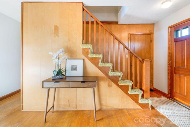 336 Onteora Boulevard, Asheville, NC 28803