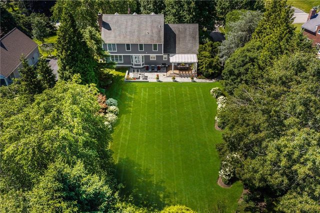 55 Harvest Drive, Portsmouth, RI 02871