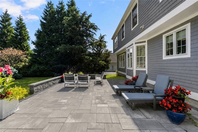 55 Harvest Drive, Portsmouth, RI 02871