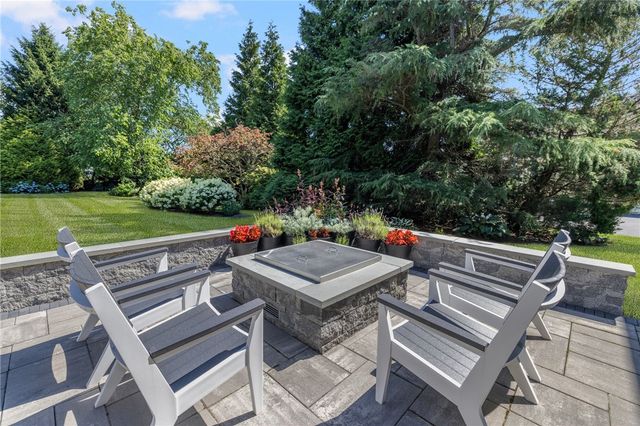 55 Harvest Drive, Portsmouth, RI 02871