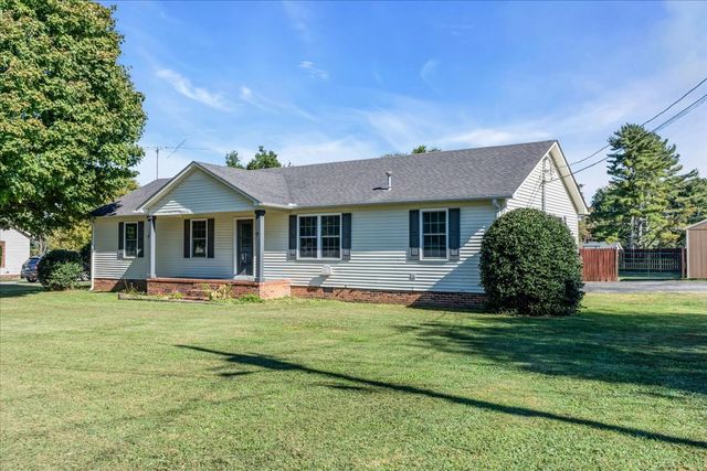 145 Hawkins Dr, Smithville, TN 37166