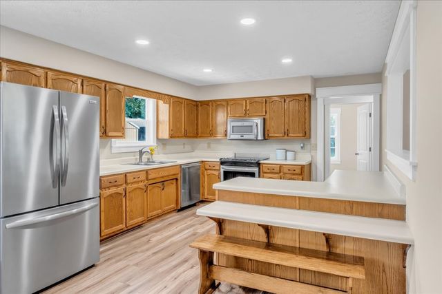 145 Hawkins Dr, Smithville, TN 37166