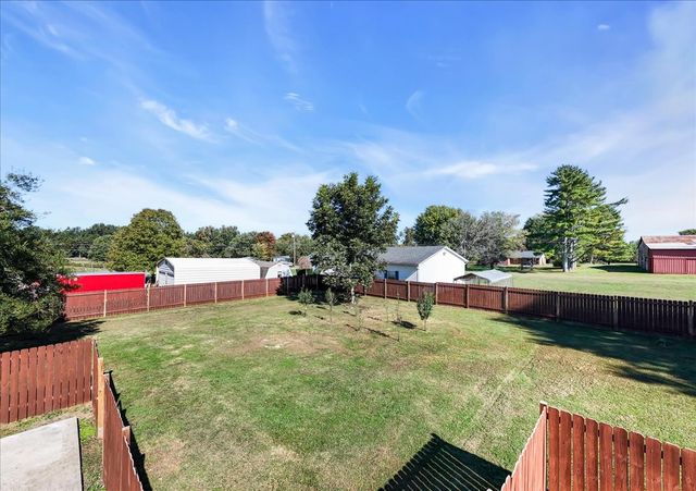 145 Hawkins Dr, Smithville, TN 37166