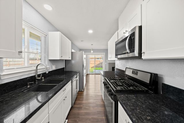 1749 Armington Ave, Sacramento, CA 95832