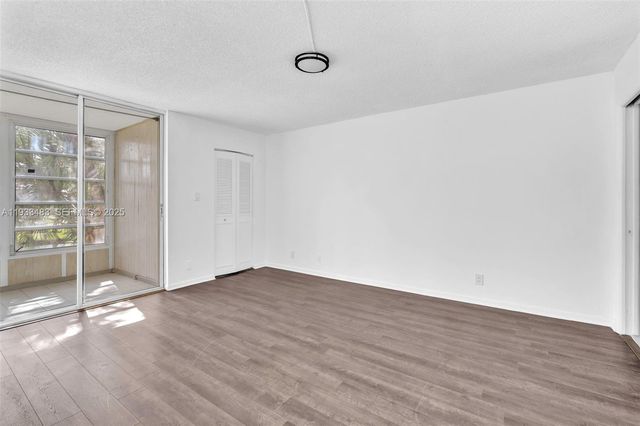 3361 NW 47th Ter 220, Lauderdale Lakes, FL 33319