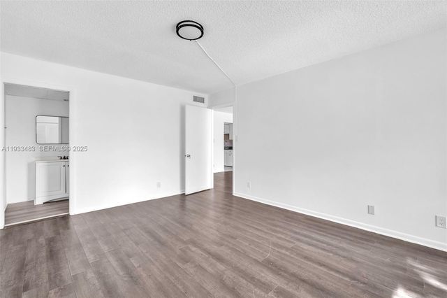 3361 NW 47th Ter 220, Lauderdale Lakes, FL 33319