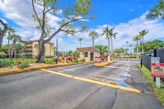 3361 NW 47th Ter 220, Lauderdale Lakes, FL 33319