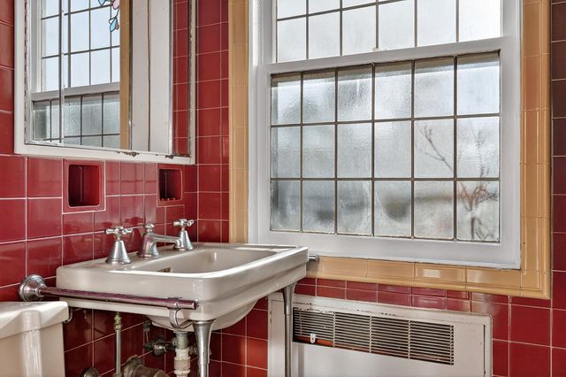 7 ROOSEVELT TERRACE, Bayonne, NJ 07002