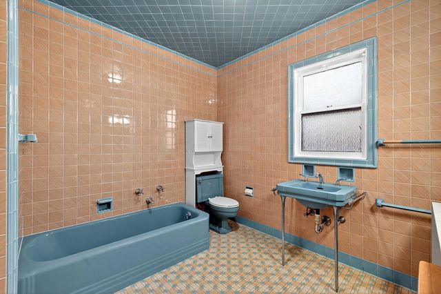 7 ROOSEVELT TERRACE, Bayonne, NJ 07002