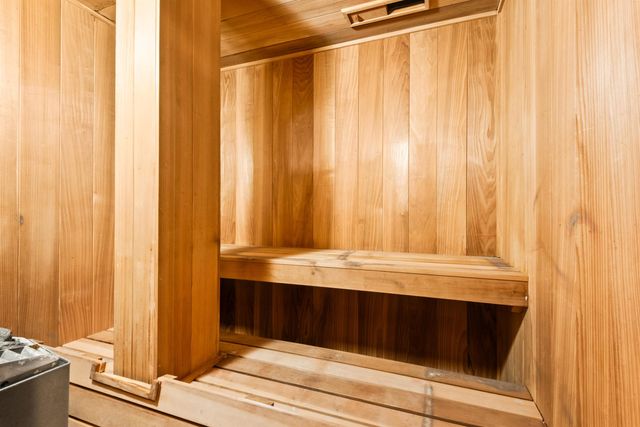 7 ROOSEVELT TERRACE, Bayonne, NJ 07002