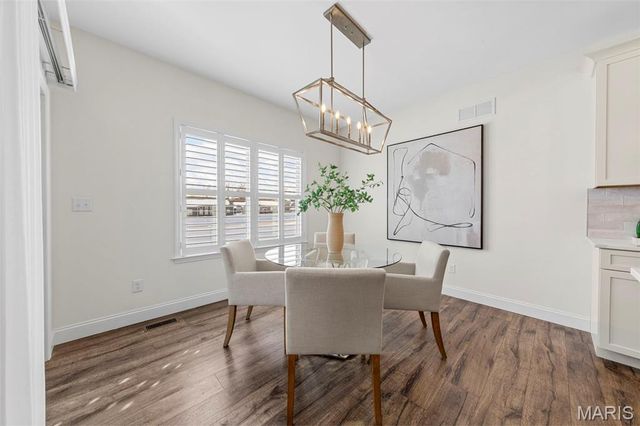 402 Knothole Lane, Wentzville, MO 63385