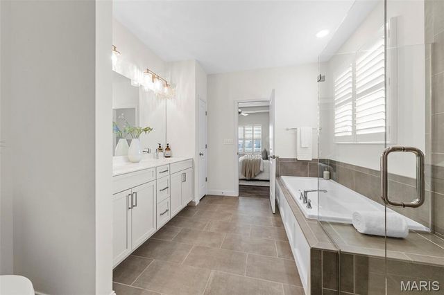 402 Knothole Lane, Wentzville, MO 63385