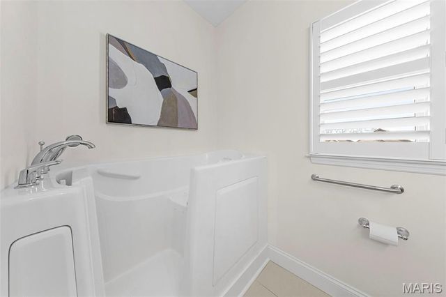 402 Knothole Lane, Wentzville, MO 63385