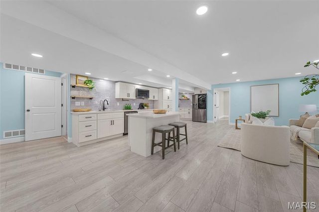 402 Knothole Lane, Wentzville, MO 63385