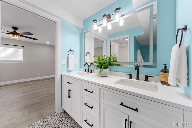 402 Knothole Lane, Wentzville, MO 63385