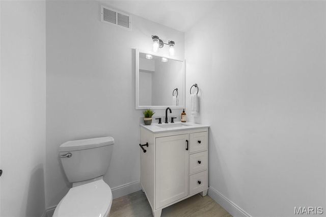 402 Knothole Lane, Wentzville, MO 63385