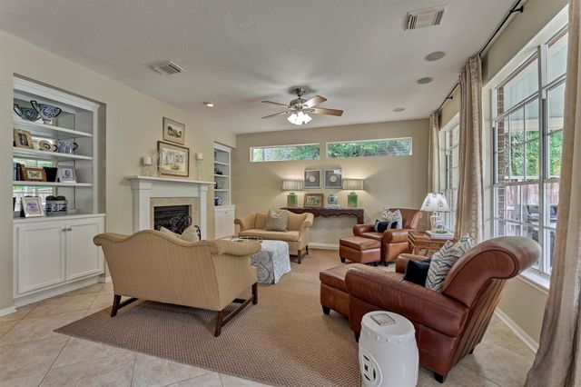 11 Wisteria Walk Circle, The Woodlands, TX 77381