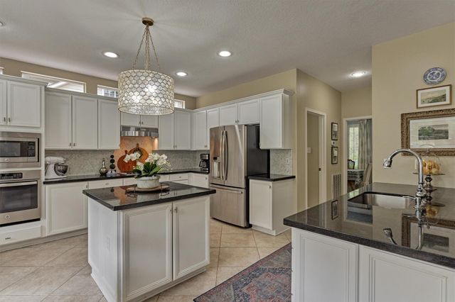 11 Wisteria Walk Circle, The Woodlands, TX 77381