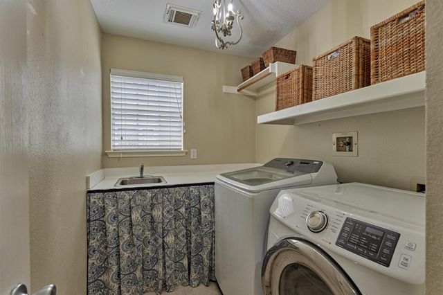 11 Wisteria Walk Circle, The Woodlands, TX 77381