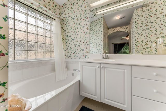 25 Old Macon Drive, Ormond Beach, FL 32174