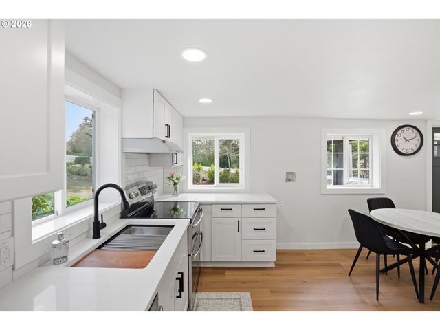 8207 Se COTTRELL Rd, Boring, OR 97009