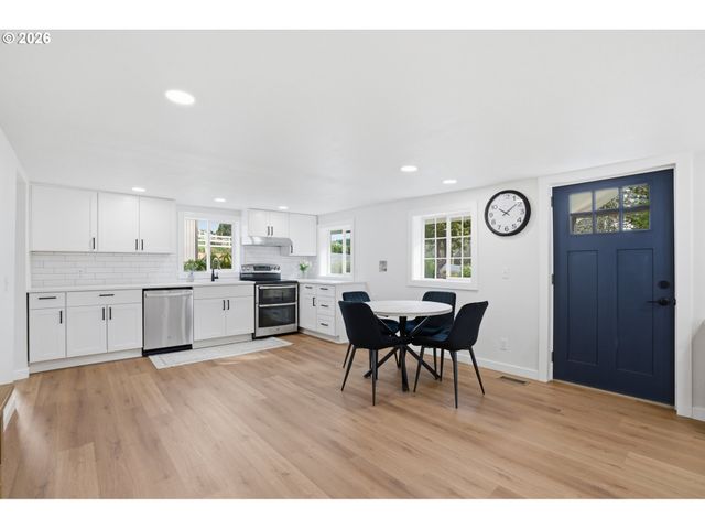 8207 Se COTTRELL Rd, Boring, OR 97009