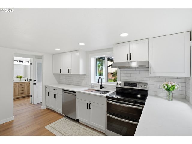 8207 Se COTTRELL Rd, Boring, OR 97009