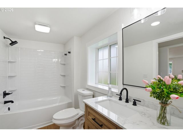 8207 Se COTTRELL Rd, Boring, OR 97009