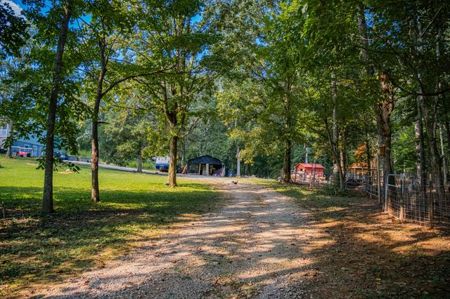 1450 Pleasant Hill Rd, Mcminnville, TN 37110