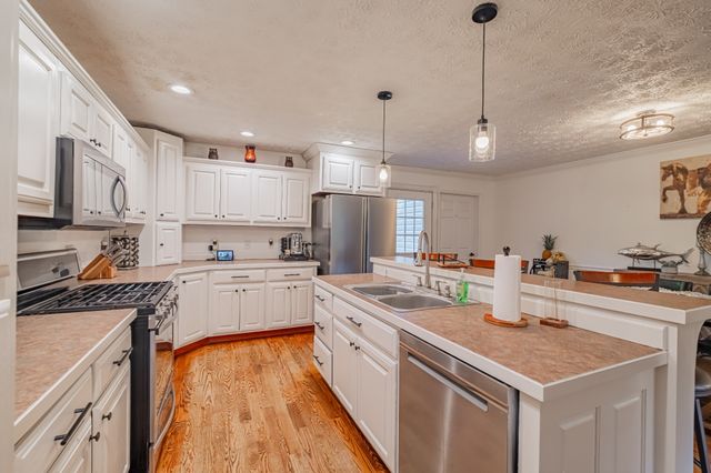 1450 Pleasant Hill Rd, Mcminnville, TN 37110