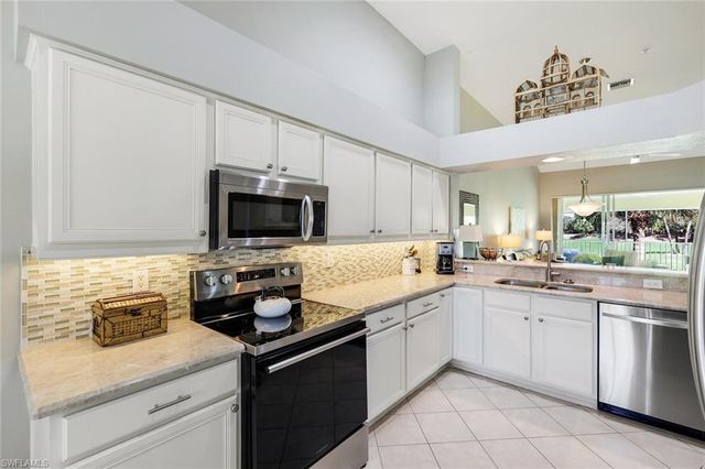 2385 Harmony LN # 204, Naples, FL 34109