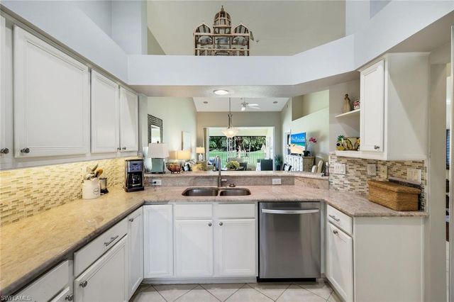 2385 Harmony LN # 204, Naples, FL 34109