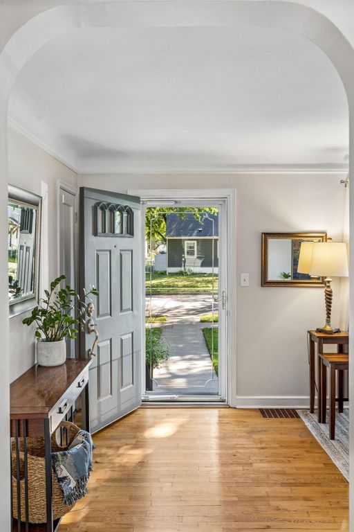 2824 Idaho Avenue S, Saint Louis Park, MN 55426 — photo 2
