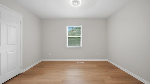 1700 Ashmore Avenue, Chattanooga, TN 37415